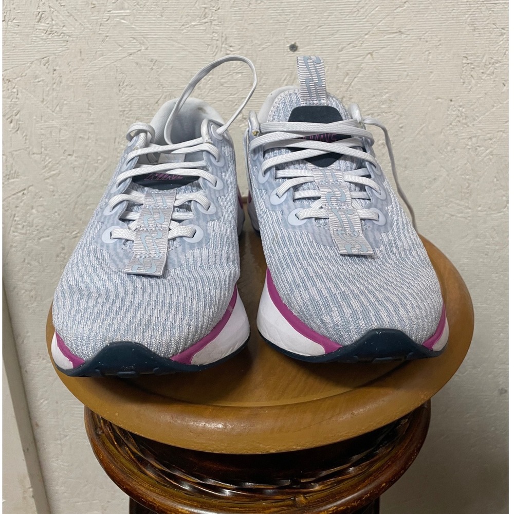 Nike Walking Shoes Womens 8.5 Grey Motiva DV1238-008 Low Top‎ Cushioned Running